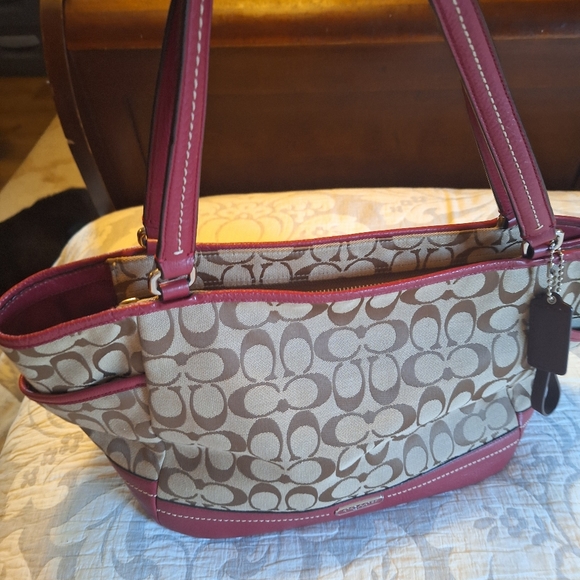 Pre-owned Coach red tote - Picture 3 of 13